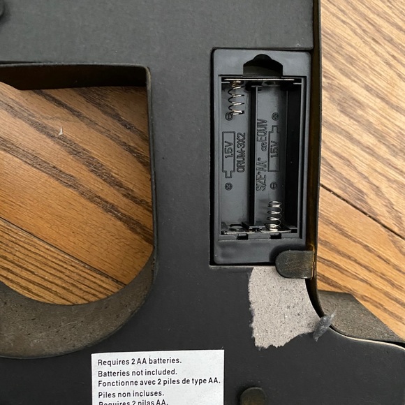 💡 “E” light-up house decor - Picture 4 of 6